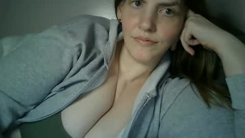 Mariejojo online show from 11, 1, 2025