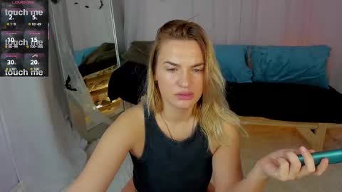 Mariel online show from 12, 11, 2025