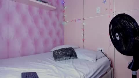 Snapshot of mariemyller chatting on 13, 12, 2024 Marie online show from 13, 12, 2024