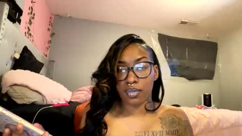 Snapshot of mariexxx22 chatting on 16, 2, 2026 eMariexxx online show from 16, 2, 2026