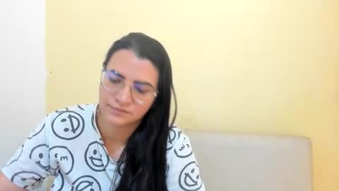 Snapshot of marilyn_garcia chatting on 25, 4, 2026 MARILYN SEXY online show from 25, 4, 2026