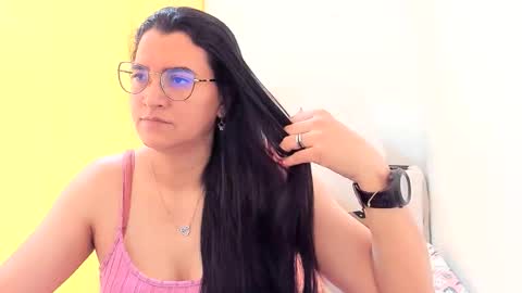 Snapshot of marilyn_garcia chatting on 24, 5, 2026 MARILYN SEXY online show from 24, 5, 2026