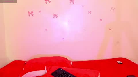 Snapshot of marilyndupont chatting on 12, 11, 2025 Marilyn online show from 12, 11, 2025