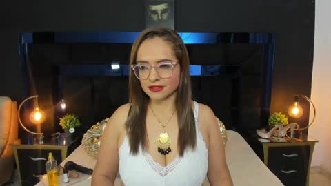 Marilyn Vega online show from 7, 12, 2024