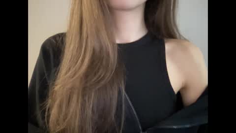 Snapshot of marinalovenow chatting on 4, 3, 2025 Marina online show from 4, 3, 2025