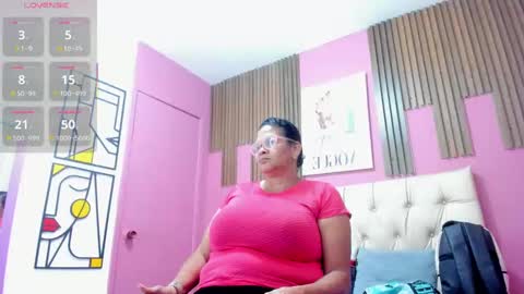 Snapshot of marinamilf chatting on 12, 10, 2025 Marina  online show from 12, 10, 2025