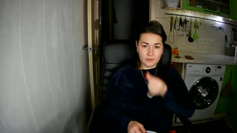 Snapshot of marinettaqhot chatting on 29, 12, 2024 MarinettaQhot online show from 29, 12, 2024