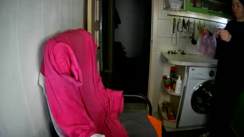 Snapshot of marinettaqhot chatting on 5, 1, 2025 MarinettaQhot online show from 5, 1, 2025