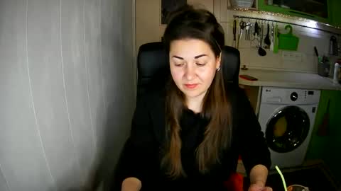 Snapshot of marinettaqhot chatting on 2, 2, 2025 MarinettaQhot online show from 2, 2, 2025