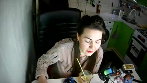 Snapshot of marinettaqhot chatting on 15, 2, 2025 MarinettaQhot online show from 15, 2, 2025