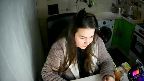Snapshot of marinettaqhot chatting on 24, 2, 2025 MarinettaQhot online show from 24, 2, 2025
