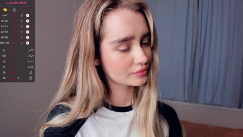 Alivia. online show from 15, 12, 2024