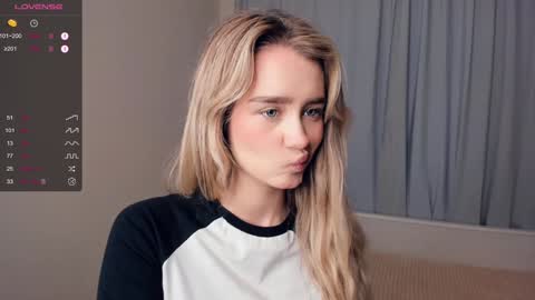 Alivia. online show from 18, 12, 2024