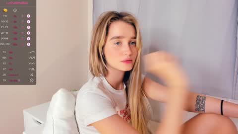 Alivia. online show from 24, 12, 2024