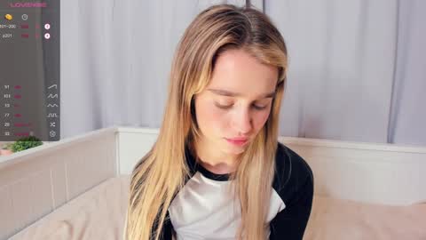 Alivia. online show from 25, 12, 2024