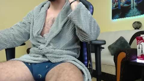 Snapshot of marioslim chatting on 22, 12, 2024 marioslim online show from 22, 12, 2024