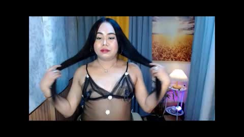 Snapshot of mariposa_911 chatting on 24, 11, 2025 LEAH online show from 24, 11, 2025