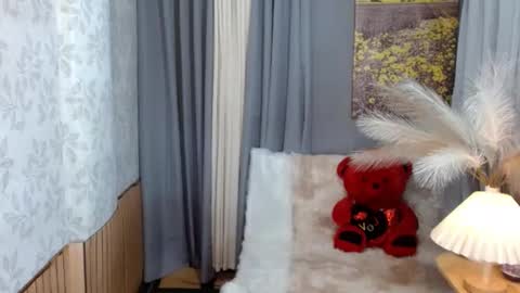 Snapshot of mariposa_911 chatting on 23, 12, 2025 LEAH online show from 23, 12, 2025