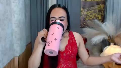 Snapshot of mariposa_911 chatting on 7, 1, 2026 LEAH online show from 7, 1, 2026