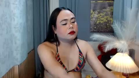 Snapshot of mariposa_911 chatting on 6, 2, 2026 LEAH online show from 6, 2, 2026