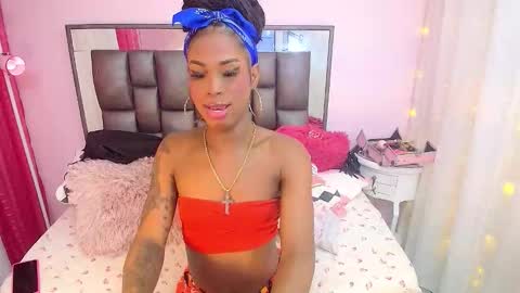 Snapshot of mariposahorny chatting on 25, 10, 2025 Nathaly online show from 25, 10, 2025