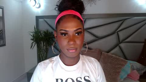 Snapshot of mariposahorny chatting on 19, 11, 2025 Nathaly online show from 19, 11, 2025