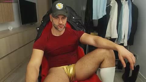 Snapshot of marismuscle chatting on 18, 12, 2025 MarisMuscle online show from 18, 12, 2025