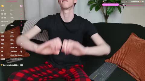 Mark online show from 25, 10, 2025