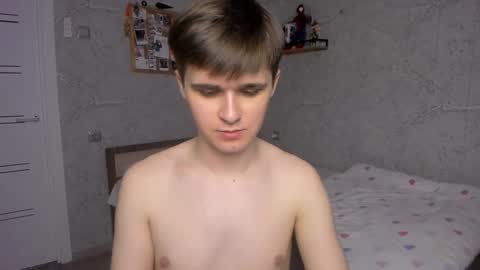 Snapshot of mark_bearcub chatting on 1, 2, 2025 Mark online show from 1, 2, 2025