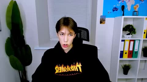 Snapshot of mark_branston chatting on 5, 10, 2025 Mark online show from 5, 10, 2025