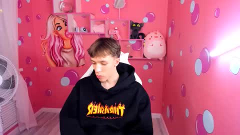 Snapshot of mark_branston chatting on 10, 10, 2025 Mark online show from 10, 10, 2025