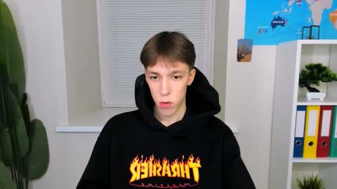 Snapshot of mark_branston chatting on 13, 10, 2025 Mark online show from 13, 10, 2025