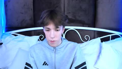 Snapshot of mark_branston chatting on 15, 11, 2025 Mark online show from 15, 11, 2025