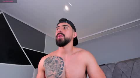 Snapshot of mark_broown_ chatting on 8, 12, 2024 mark_broown_ online show from 8, 12, 2024