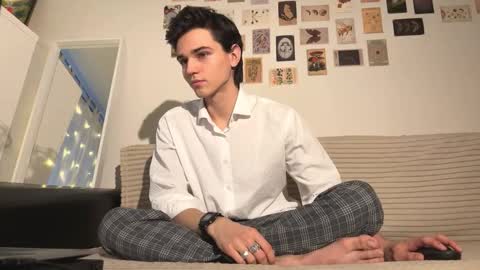 Mark online show from 17, 11, 2025