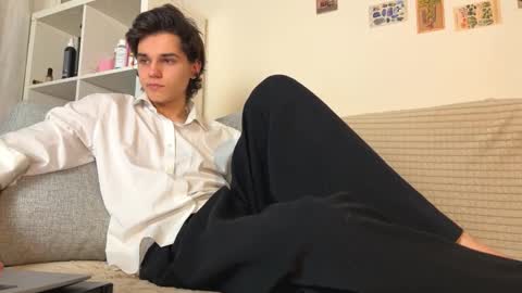 Mark online show from 18, 12, 2025