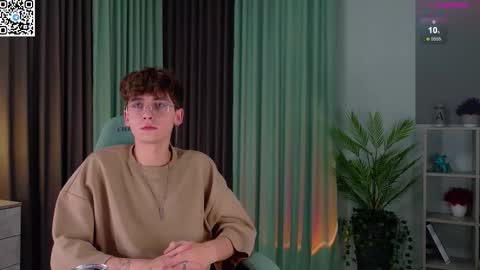 Snapshot of mark_safr chatting on 4, 10, 2025 Mark online show from 4, 10, 2025