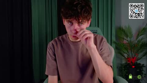 Snapshot of mark_safr chatting on 1, 3, 2026 Mark online show from 1, 3, 2026