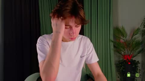 Snapshot of mark_safr chatting on 10, 3, 2026 Mark online show from 10, 3, 2026