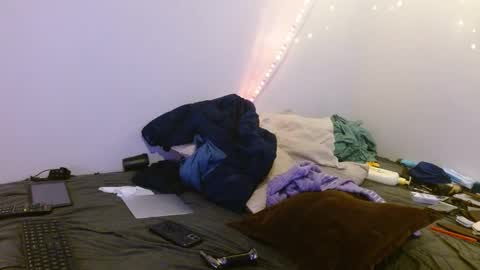 markymark101825061 online show from 12, 2, 2025