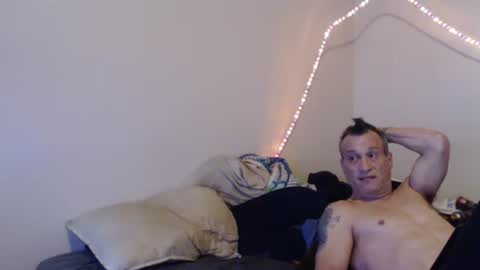 MarkyMark7169 online show from 10, 3, 2025