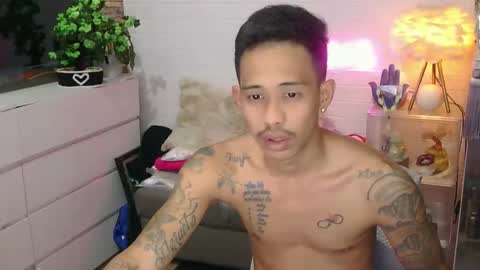 Snapshot of marlmoreno10 chatting on 12, 4, 2026 marlmoreno10 online show from 12, 4, 2026