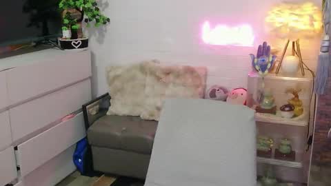 Snapshot of marlmoreno10 chatting on 16, 4, 2026 marlmoreno10 online show from 16, 4, 2026