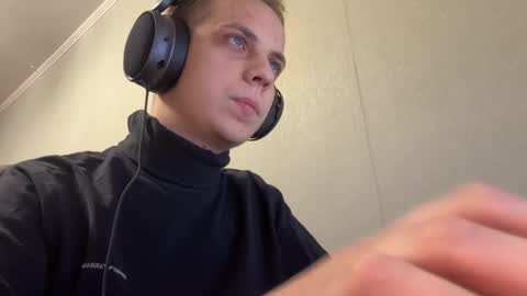 Snapshot of maroooa chatting on 16, 12, 2025 Marko online show from 16, 12, 2025