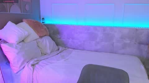 marquise_villaret online show from 15, 2, 2026