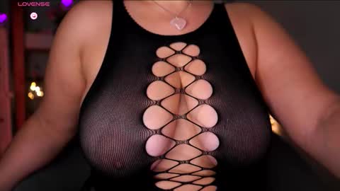Snapshot of marrygrayes chatting on 8, 10, 2025 Maria  online broadcast from Tuesday to Suturday from 6 pm to 12 pm Germany time Sunday-Monday offline online show from 8, 10, 2025