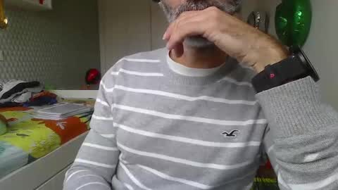 Snapshot of marsupilami_82_ chatting on 3, 12, 2024 marsupilami_82_ online show from 3, 12, 2024