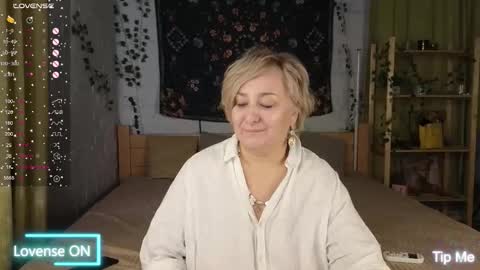 Snapshot of marta_wils chatting on 16, 10, 2025 marta_wils online show from 16, 10, 2025