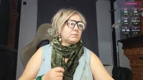 Snapshot of marta_wils chatting on 21, 10, 2025 marta_wils online show from 21, 10, 2025