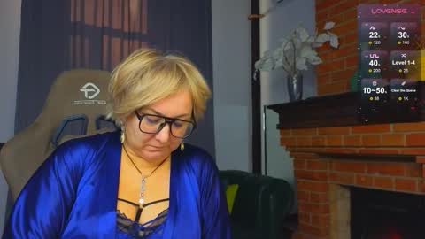 Snapshot of marta_wils chatting on 22, 10, 2025 marta_wils online show from 22, 10, 2025
